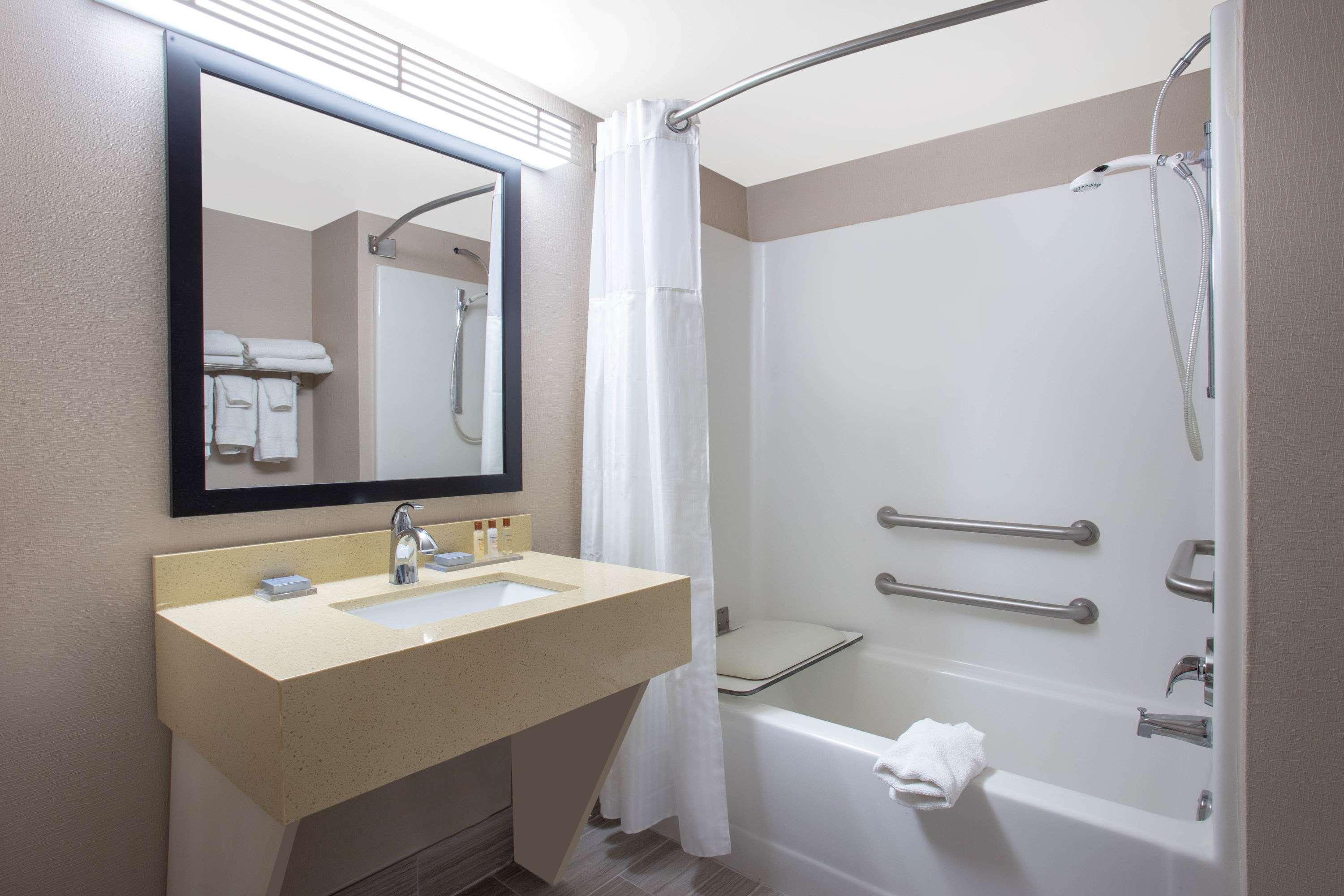 Wingate By Wyndham Indianapolis Airport Plainfield Hotel Exterior photo