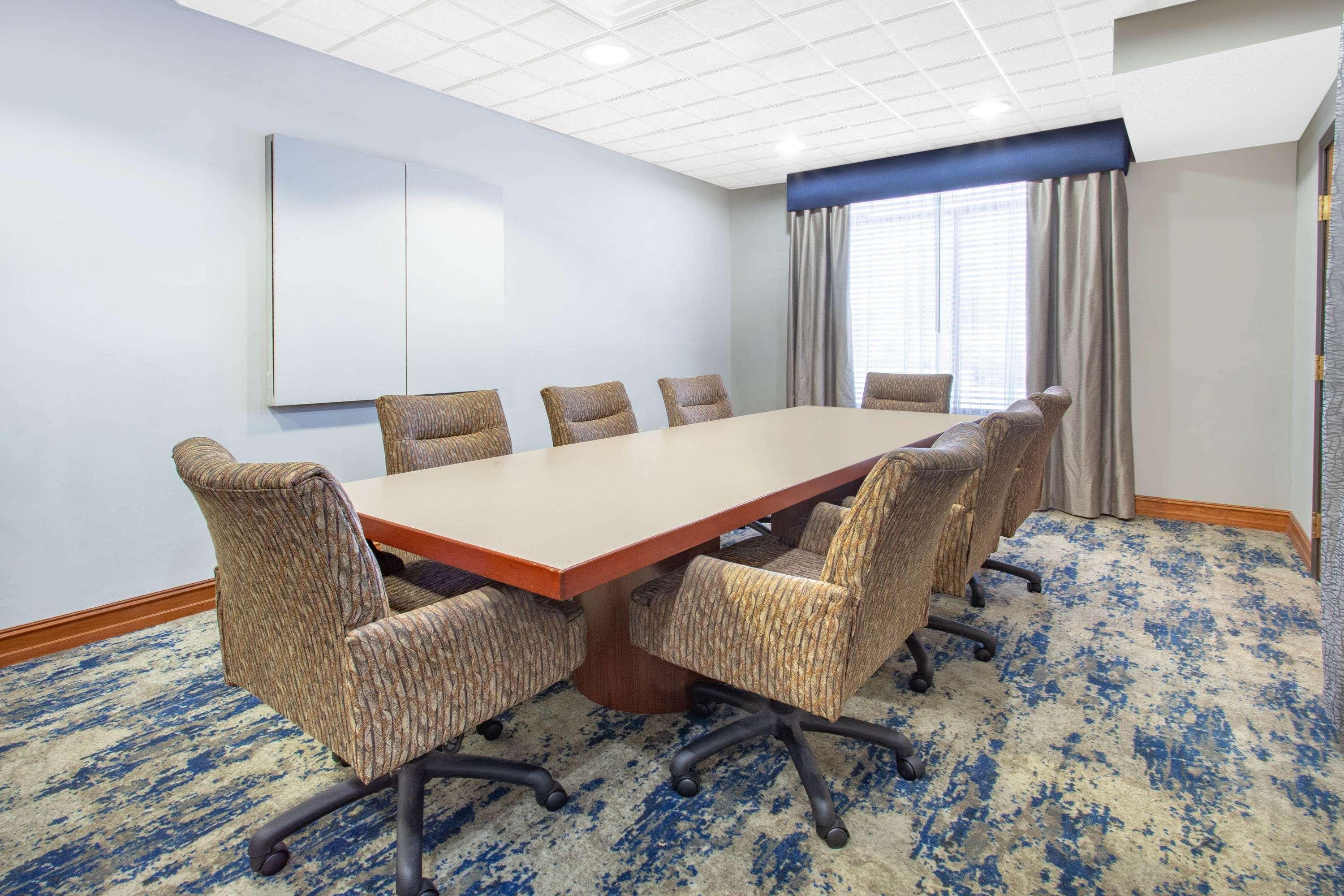 Wingate By Wyndham Indianapolis Airport Plainfield Hotel Exterior photo