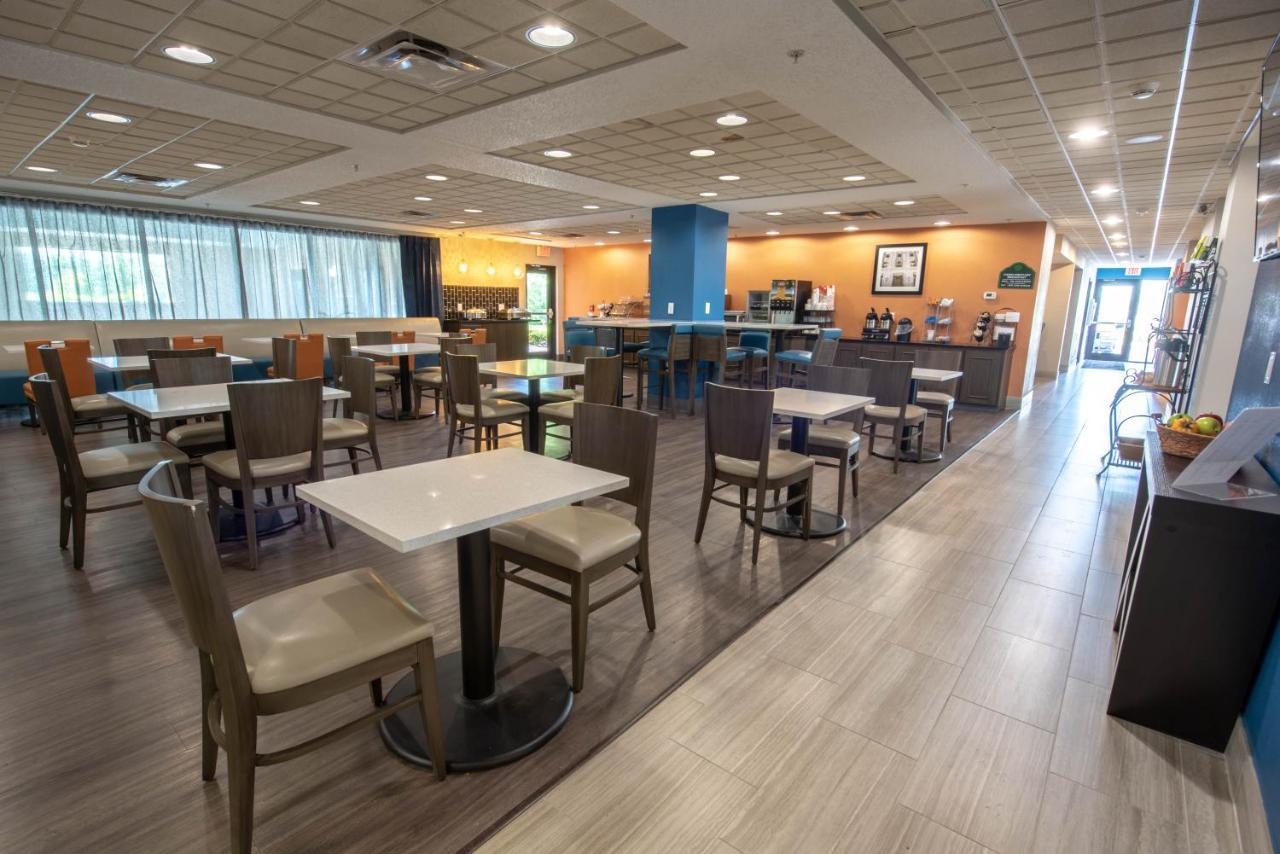 Wingate By Wyndham Indianapolis Airport Plainfield Hotel Exterior photo