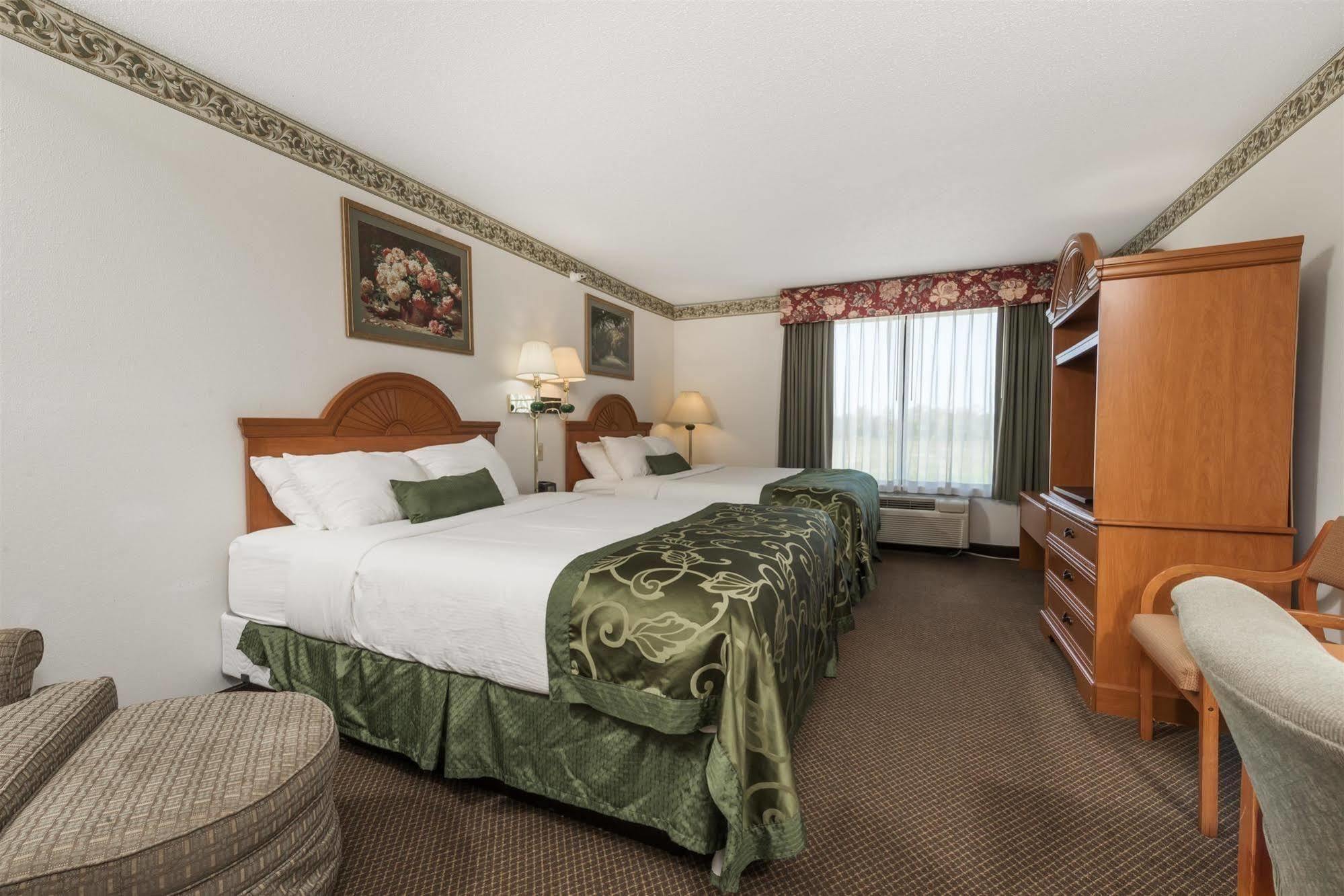 Wingate By Wyndham Indianapolis Airport Plainfield Hotel Exterior photo