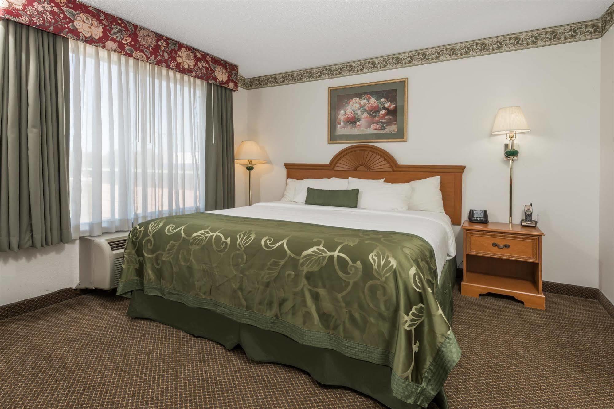 Wingate By Wyndham Indianapolis Airport Plainfield Hotel Exterior photo
