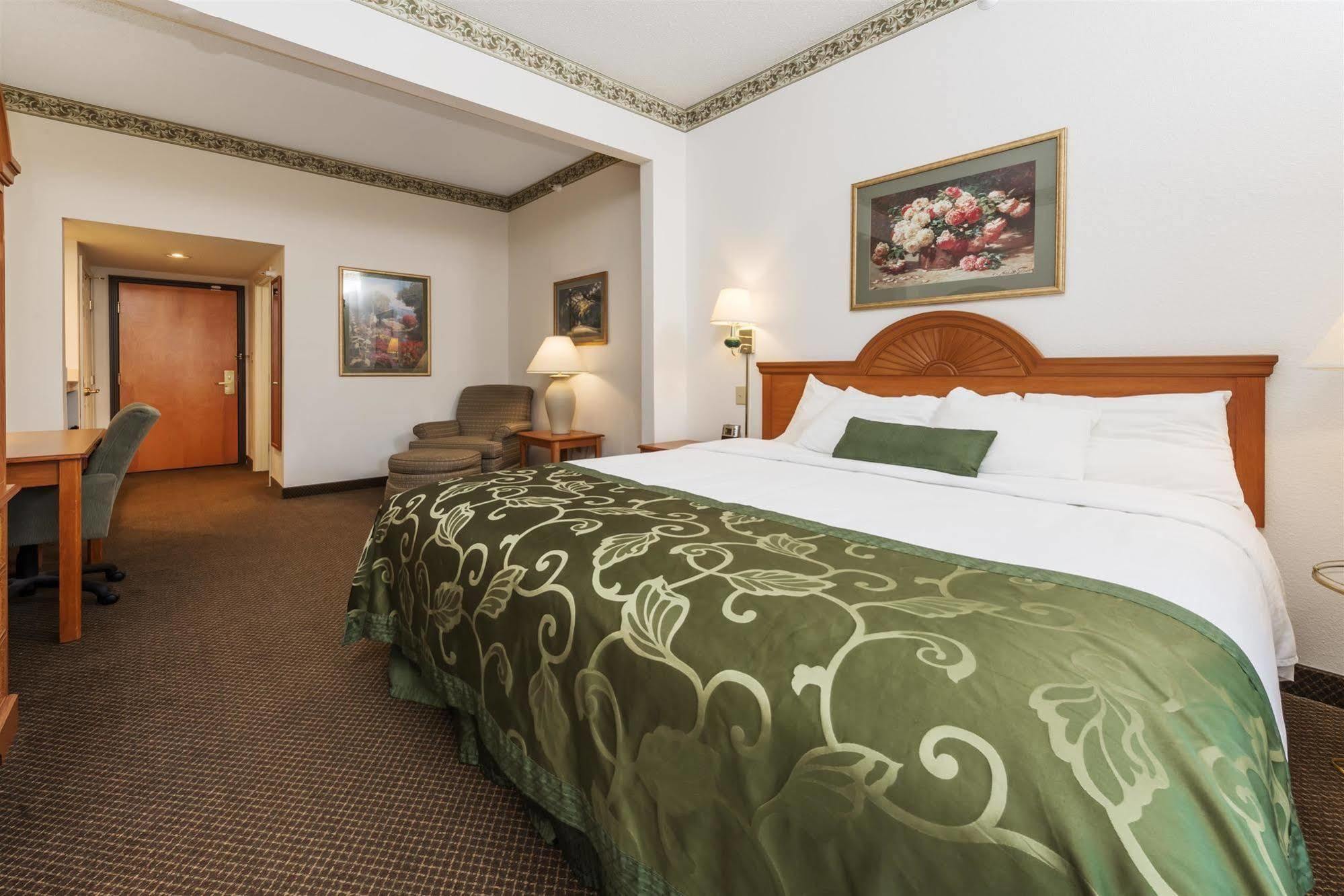 Wingate By Wyndham Indianapolis Airport Plainfield Hotel Exterior photo
