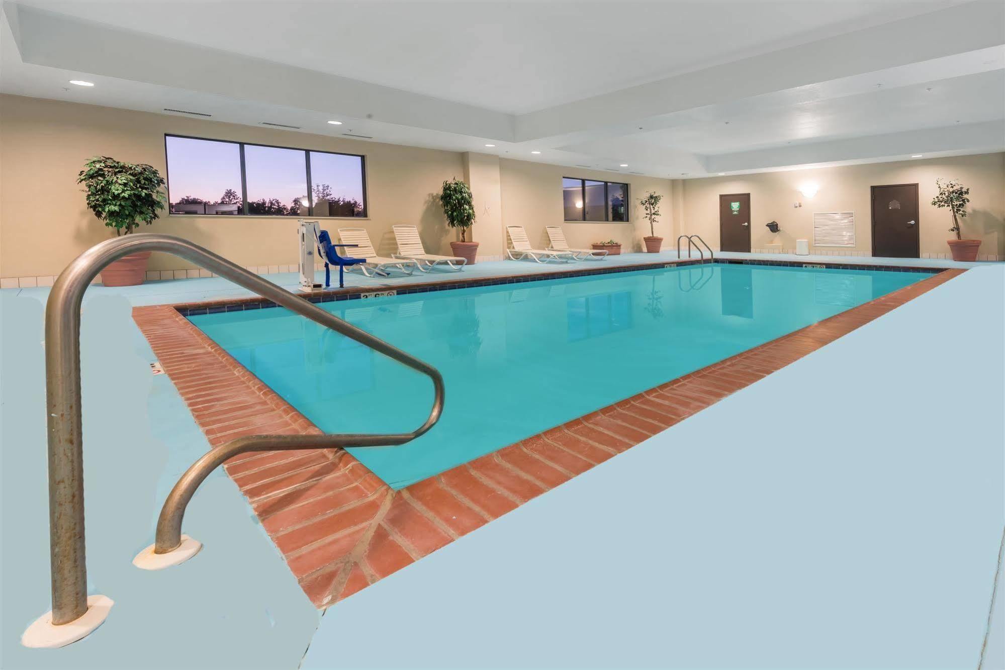 Wingate By Wyndham Indianapolis Airport Plainfield Hotel Exterior photo